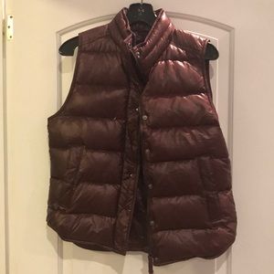 J crew burgundy puffer vest